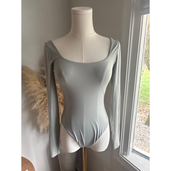 Lululemon Wundermost Ultra Soft Square Neck Long Sleeve Bodysuit Small Jade Grey - Picture 4 of 10